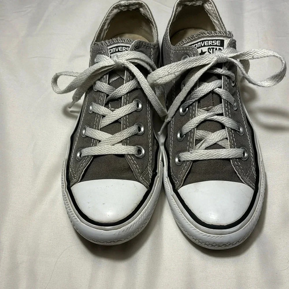 Converse Gray Lowtop Men’s 4, Women’s 6 - Picture 1 of 8